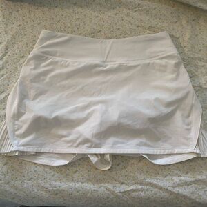 LULULEMON white tennis skirt 🤍